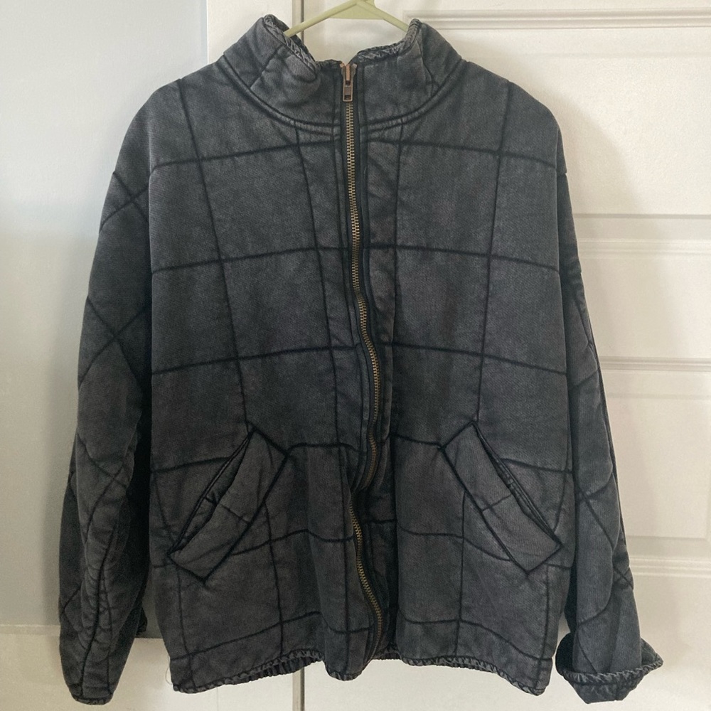 Free people dolman quilted jacket black size small. New without tags. Never worn